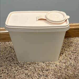 Tupperware Vintage 471-11 Store & Pour Cereal Keeper Container Pink Flip Top Lid